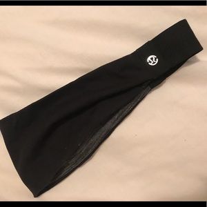 Lululemon Black & gray reversible headband